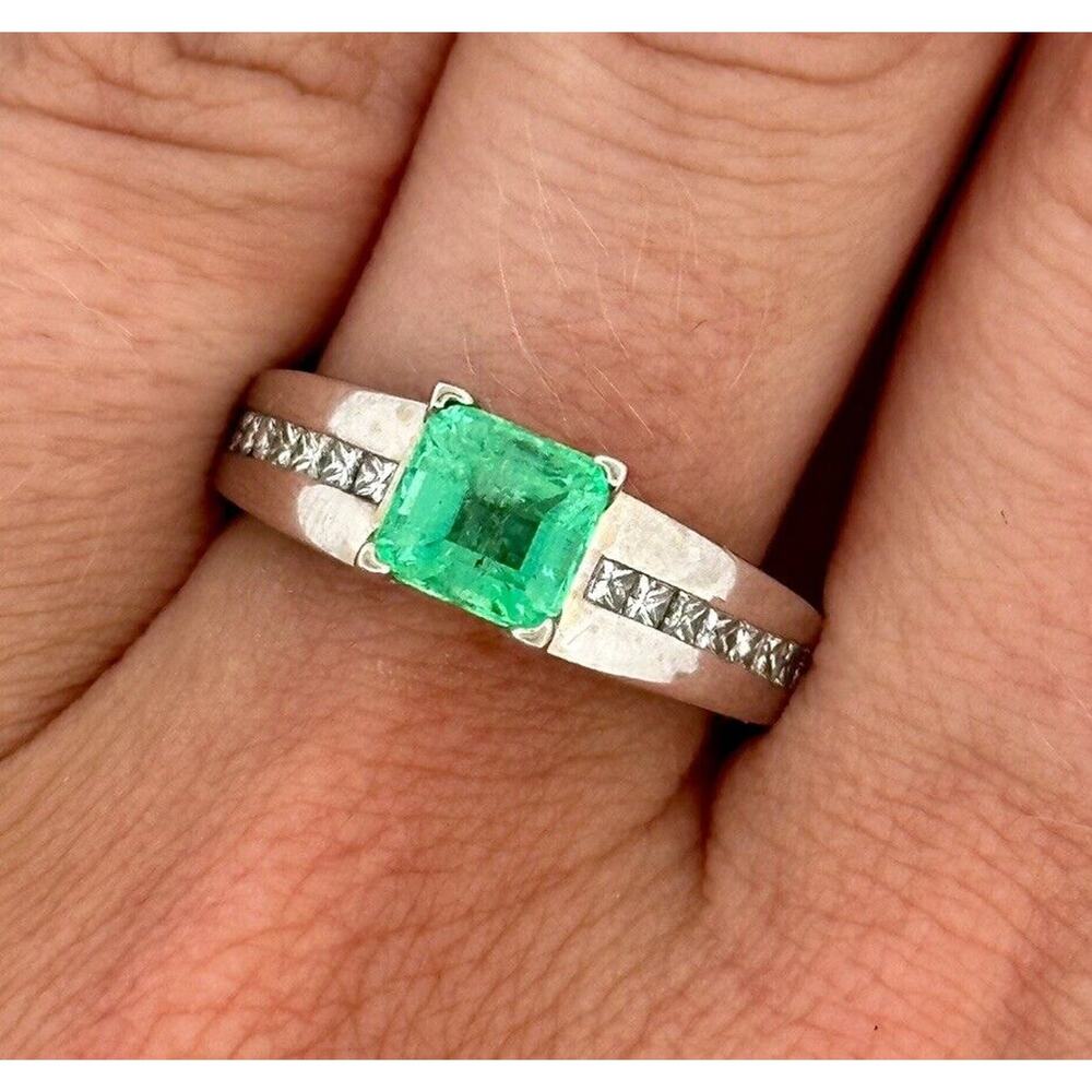 14k Solid White Gold 1 Ct Natural Colombian Emerald Diamond Accents Ring